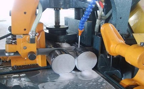 罗甸卧式带锯床的送料方式有哪几种？